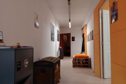 Erhvervsejendom i Aurillac, Cantal, Aurillac - € 83.500 | Ref: EC6B0524AA844179 - foto 2