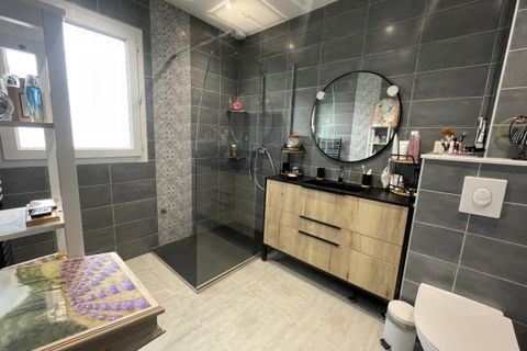 Villa a Millau, Aveyron, Millau - € 290.000 | Ref: 989404C793A74D77 - foto 9