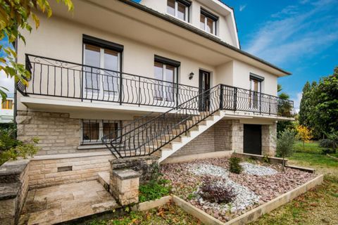 Villa a Brive-la-Gaillarde, Correze, Brive-la-Gaillarde - € 334.000 | Ref: DBC6761E27C342FA - foto 2