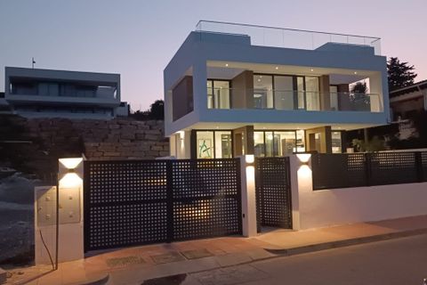 Villa i Estepona, Malaga, Estepona - € 1.440.000 | Ref: R5340706 - foto 19