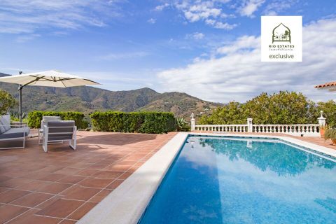 Country house in El Borge, Malaga - photo 2