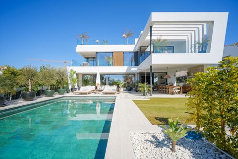 Villa in Marbella, Malaga, Marbella - € 3.750.000 | Ref: BHHS-MAR-05949 - foto 1