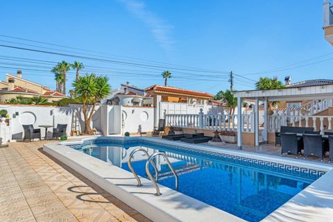 Villa a Ciudad Quesada, Alicante, Ciudad Quesada - € 540.000 | Ref: 200-4681 - foto 2