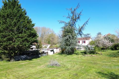 Villa a Luxe, Charente, Luxe - € 199.000 | Ref: 830039705038 - foto 2