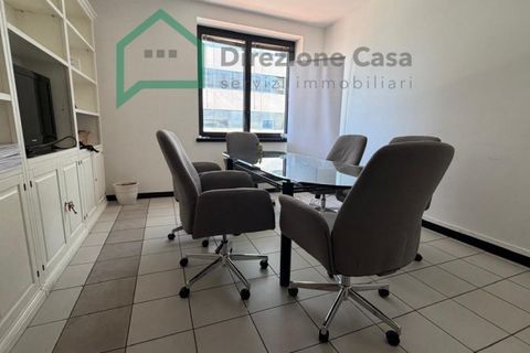 Erhvervsejendom i Naples, Naples, Naples - € 219.000 | Ref: CENTRO DIREZIONALE - foto 1