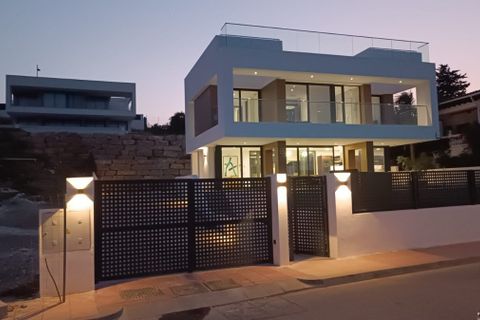Villa in Estepona, Malaga - foto 1