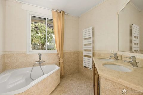 Villa i Antibes, Alpes-Maritimes, Antibes - € 1.695.000 | Ref: HH-16117805 - foto 9
