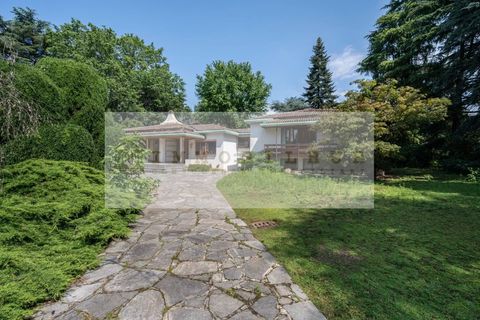 Villa i Carate Brianza, Monza and Brianza, Carate Brianza - € 780.000 | Ref: Ser064a - foto 1