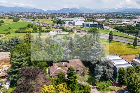 Villa i Carate Brianza, Monza and Brianza, Carate Brianza - € 780.000 | Ref: Ser064a - foto 41