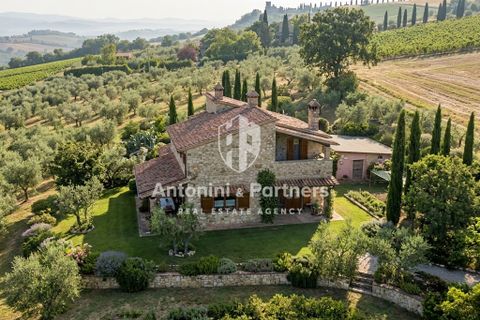 Villa i Gualdo Cattaneo, Perugia, Gualdo Cattaneo - € 950.000 | Ref: 73936 - foto 1
