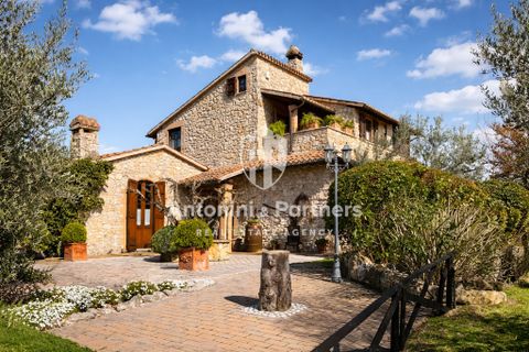 Villa i Gualdo Cattaneo, Perugia, Gualdo Cattaneo - € 950.000 | Ref: 73936 - foto 2