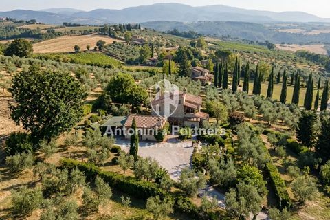 Villa i Gualdo Cattaneo, Perugia, Gualdo Cattaneo - € 950.000 | Ref: 73936 - foto 12