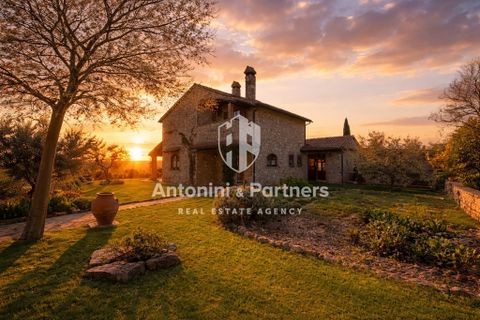 Villa i Gualdo Cattaneo, Perugia, Gualdo Cattaneo - € 950.000 | Ref: 73936 - foto 17
