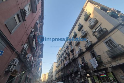 Erhvervsejendom i Naples, Naples, Naples - € 65.000 | Ref: stazione.a - foto 2