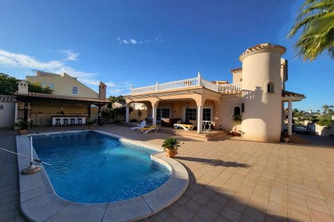 Villa i Playa Flamenca, Alicante, Playa Flamenca - € 860.000 | Ref: CSPX-25542 - foto 2