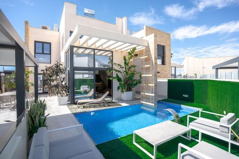 Villa i Cabo Roig, Alicante, Cabo Roig - € 550.000 | Ref: CSPX-83498 - foto 1