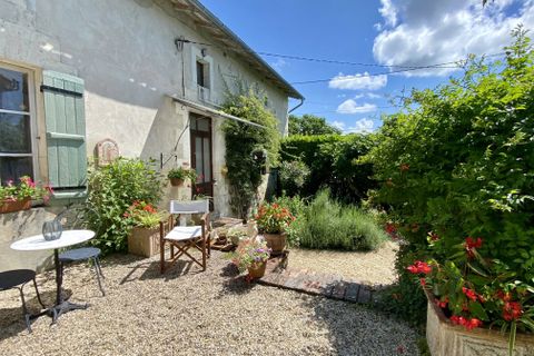 Landsbyhus i Bellon, Charente, Bellon - € 162.000 | Ref: BVI77432 - foto 1