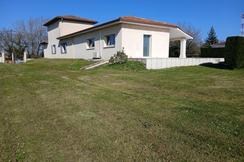 Villa a Aubeterre-sur-Dronne, Charente, Aubeterre-sur-Dronne - € 367.500 | Ref: BVI84701 - foto 10