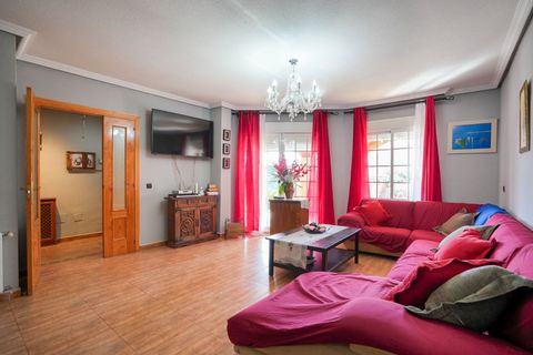 Rækkehus i Meco, Madrid, Meco - € 469.000 | Ref: de01bc76-2fd1-49cf-b - foto 3