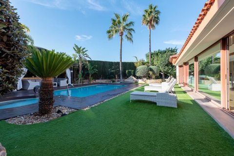 Villa a Calpe, Alicante, Calpe - € 2.520.000 | Ref: CSPX-78572 - foto 3