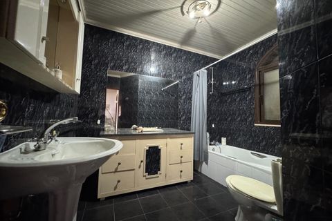 Byhus i Horta, Faial, Horta - € 280.000 | Ref: 1161 - foto 11