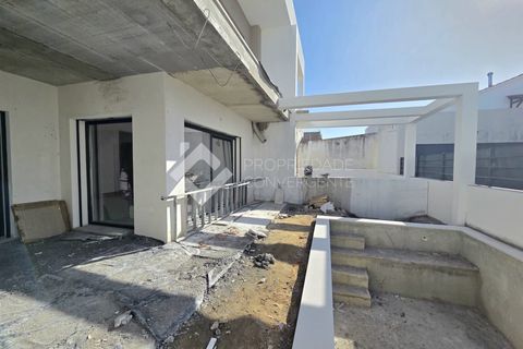 Villa i Seixal, Setubal, Seixal - € 440.000 | Ref: 385 - foto 1