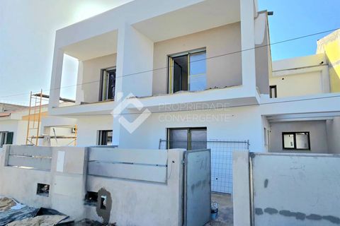 Villa i Seixal, Setubal, Seixal - € 440.000 | Ref: 385 - foto 4