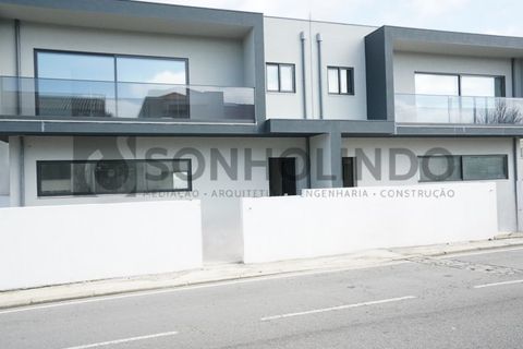 Villa a Maia, Porto, Maia - € 680.000 | Ref: 11-882 - foto 2