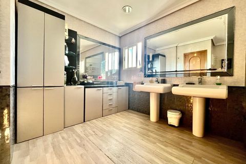 Villa i Torrevieja, Alicante, Torrevieja - € 1.155.000 | Ref: SG-205/12679 - foto 27