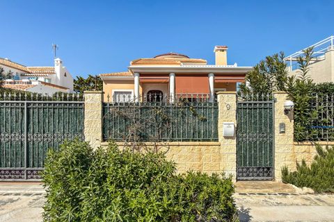 Villa a Torrevieja, Alicante, Torrevieja - € 950.000 | Ref: CLDMO-15510 - foto 9
