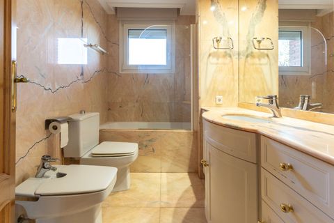 Villa a Argentona, Barcelona, Argentona - € 3.950/mes | Ref: KBMN542 - foto 14