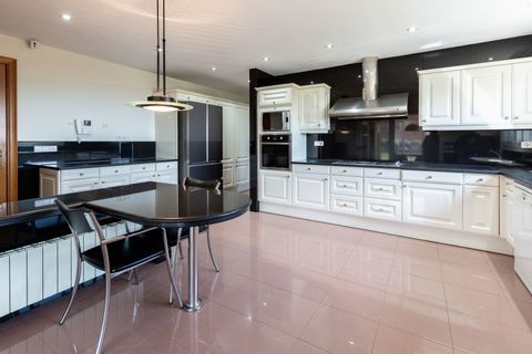Villa a Argentona, Barcelona, Argentona - € 3.950/mes | Ref: KBMN542 - foto 17