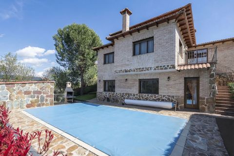 Villa i Valdemorillo, Madrid - foto 1