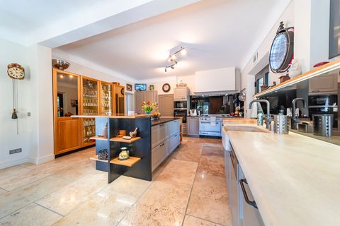 Villa a Robion, Vaucluse, Robion - € 1.980.000 | Ref: HH-16121746 - foto 15