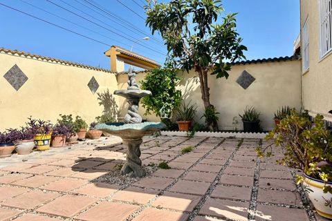 Villa a Torrevieja, Alicante, Torrevieja - € 1.750/mes | Ref: CHA0248 - foto 3
