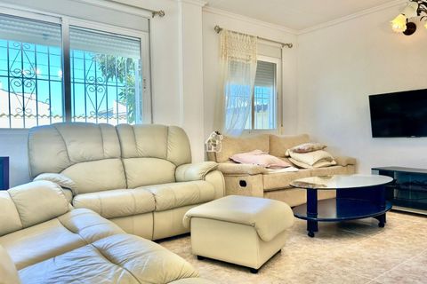 Villa a Torrevieja, Alicante, Torrevieja - € 1.750/mes | Ref: CHA0248 - foto 6