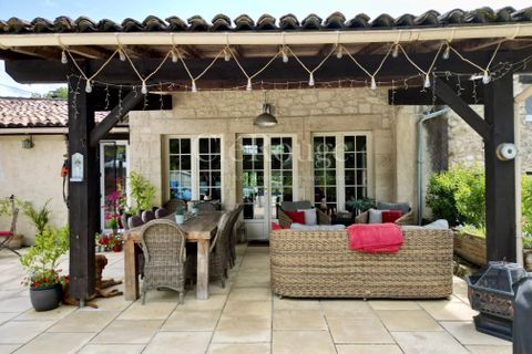 Villa a Duras, Lot-et-Garonne, Duras - € 609.500 | Ref: CPC010 - foto 3