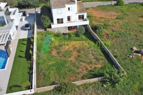 Villa i Estombar, Faro, Estombar - € 700.000 | Ref: VIV-7250 - foto 4