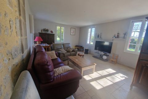 Villa a Monbahus, Lot-et-Garonne, Monbahus - € 425.000 | Ref: BVI81970 - foto 3
