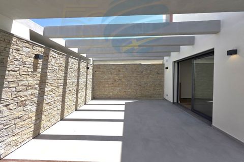 Villa a Alcabideche, Lisbon, Alcabideche - € 1.150.000 | Ref: 12024-C - foto 2