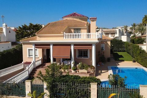 Villa i Torrevieja, Alicante, Torrevieja - € 950.000 | Ref: 772138 - foto 1