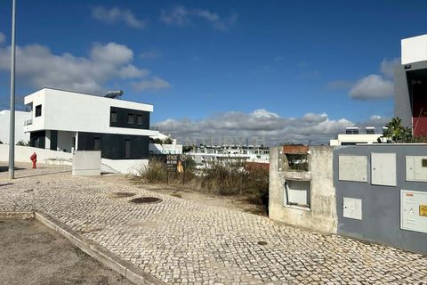 Helårsgrund i Setubal, Setubal, Setubal - € 137.000 | Ref: C0237-03781 - foto 2