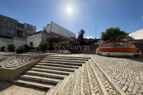 Helårsgrund i Setubal, Setubal, Setubal - € 137.000 | Ref: C0237-03781 - foto 1