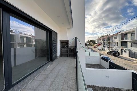 Villa i Corroios, Setubal, Corroios - € 555.000 | Ref: 10230 - foto 1