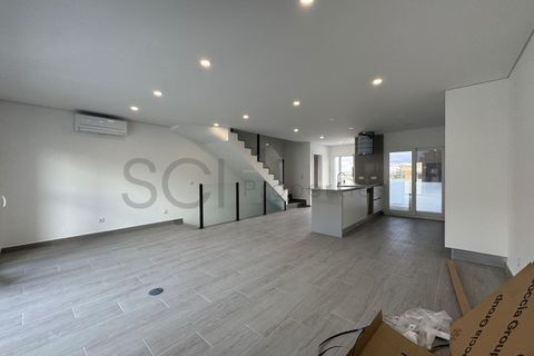 Villa i Corroios, Setubal, Corroios - € 555.000 | Ref: 10230 - foto 2