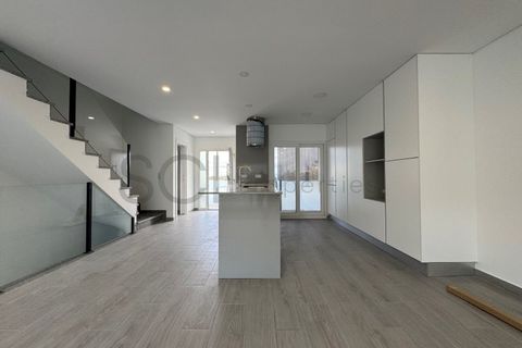 Villa i Corroios, Setubal, Corroios - € 555.000 | Ref: 10230 - foto 3