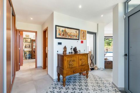 Villa a Carvoeiro, Faro, Carvoeiro - € 2.350.000 | Ref: W-02VUYP - foto 9