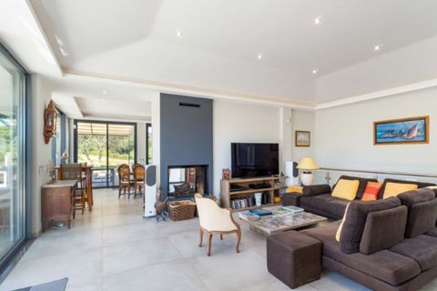 Villa a Carvoeiro, Faro, Carvoeiro - € 2.350.000 | Ref: W-02VUYP - foto 13