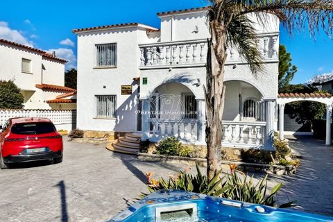 Villa i Empuriabrava, Gerona, Empuriabrava - € 509.000 | Ref: 6478/L64-N1IMMOFRESP - foto 2