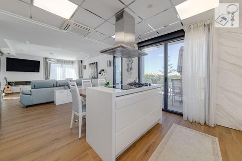 Villa a Torrevieja, Alicante, Torrevieja - € 1.275.000 | Ref: STS-5378_SUM - foto 12
